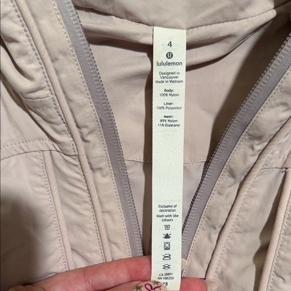 Lululemon Always Effortless Jacket - Picture 2 of 3